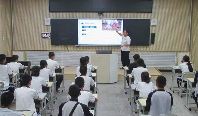 精心筹备 如期开学——吉林临江受灾地区学校开学见闻