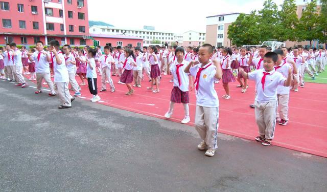 精心筹备 如期开学——吉林临江受灾地区学校开学见闻