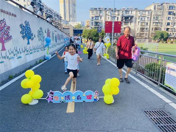 丹江口市徐家沟小学举行一年级新生入学仪式