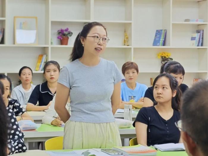 西安市雁塔区吉祥路小学开展一年级教师培训会