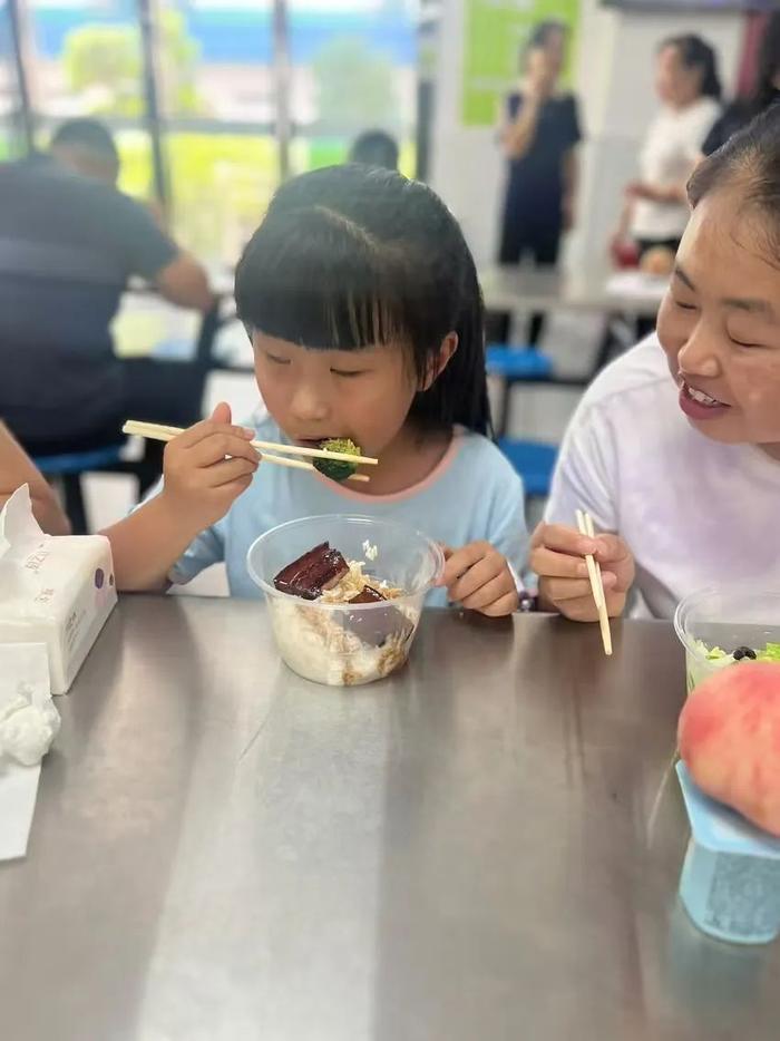 灞桥区宇航小学召开2024年秋季开学膳食委员会会议