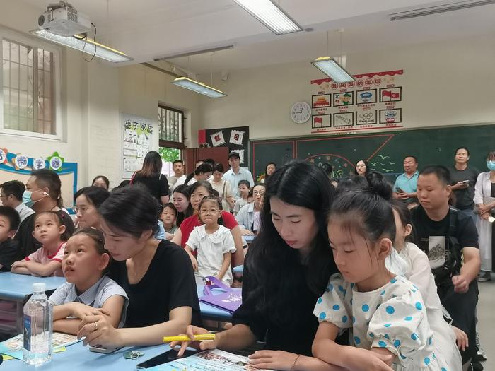 港湾迎萌娃，秋启新征程——郑州市管城回族区港湾路小学一年级新生报到