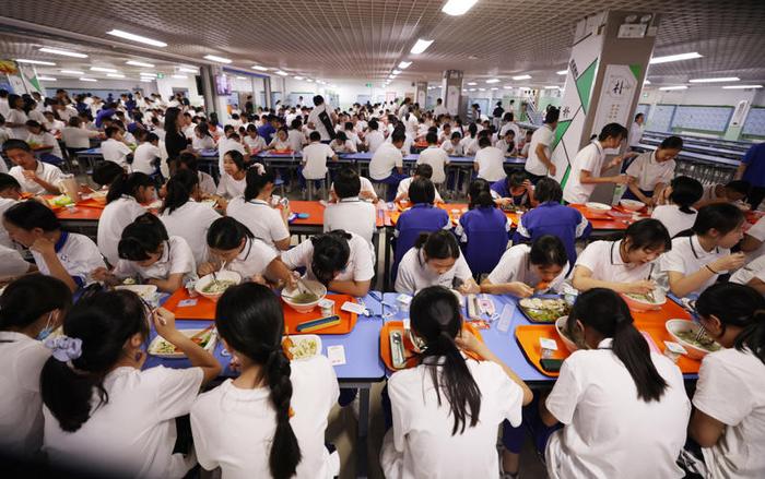 实现“桶餐到班”、提前自由点餐，北京中小学校园餐有了新变化