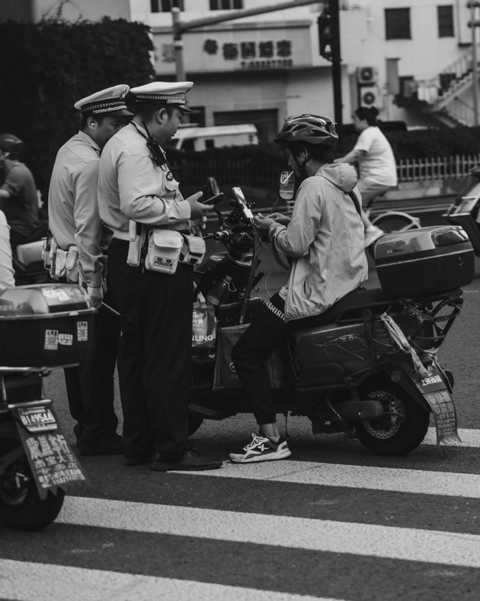 巴特勒中国行晒照：上海不仅仅是一座城市 更是一次经历