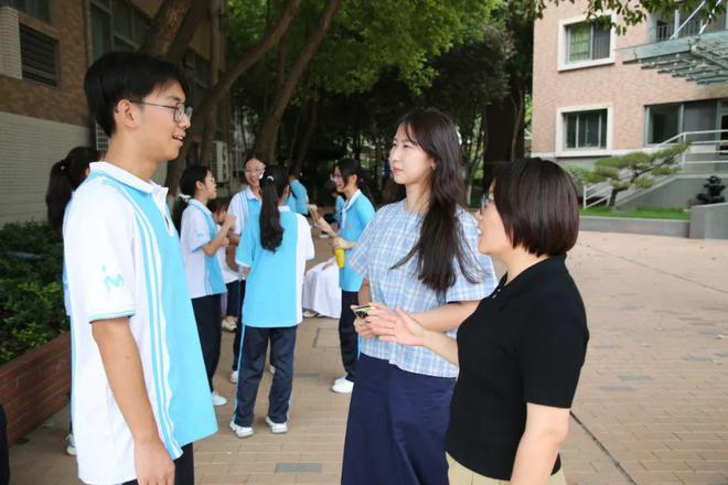 朝气蓬勃展英姿　激扬青春“燃”军魂——西安锦园中学国防教育月活动2024级高一新生军训圆满收官