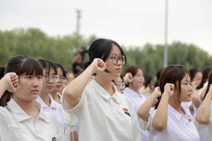 燕京理工学院2024级学生开学典礼暨军训开训仪式举行