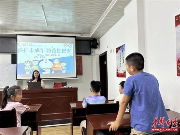 让法治之花开遍乡野山村 中南林业科技大学法学院送法下乡的创新与实践