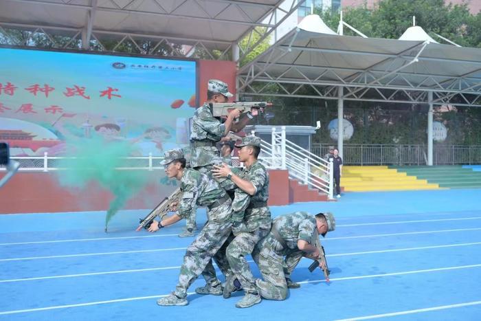 童心筑军梦 强国我担当 西安经开第三小学举行4