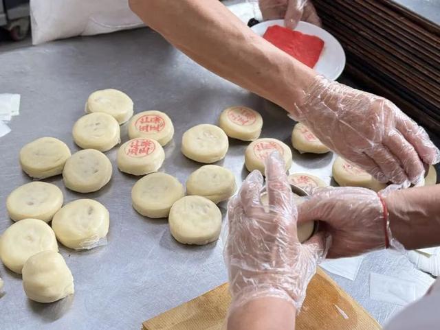 苏式、广式……月饼花式上新！你心动了吗？