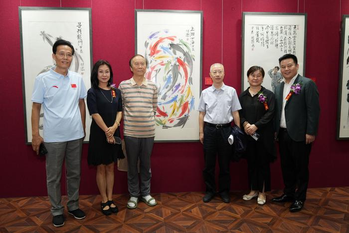 庆祝中华人民共和国成立75周年 《祖国颂》——老同志暨书画家作品邀请展在城墙红美术馆开幕