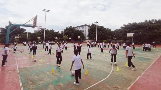 李锋杰：用爱为每一位学生圆梦！