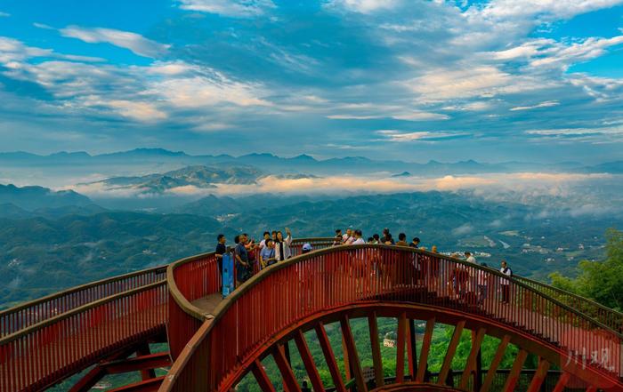 C视觉︱宜宾：蜀南竹海 山寺朝霞风光美