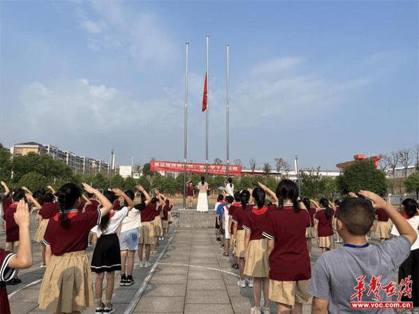 常德经开区龙潭庵小学举行开学典礼