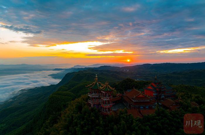 C视觉︱宜宾：蜀南竹海 山寺朝霞风光美