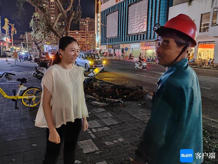 台风“摩羯”·纪实丨这一夜的海口：夜间修复一线