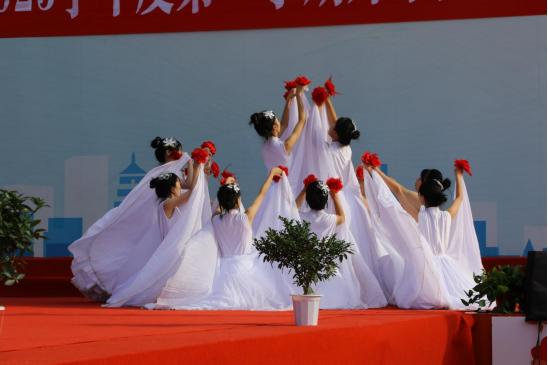 西安旅游职业中等专业学校举行开学典礼暨庆祝教师节大会