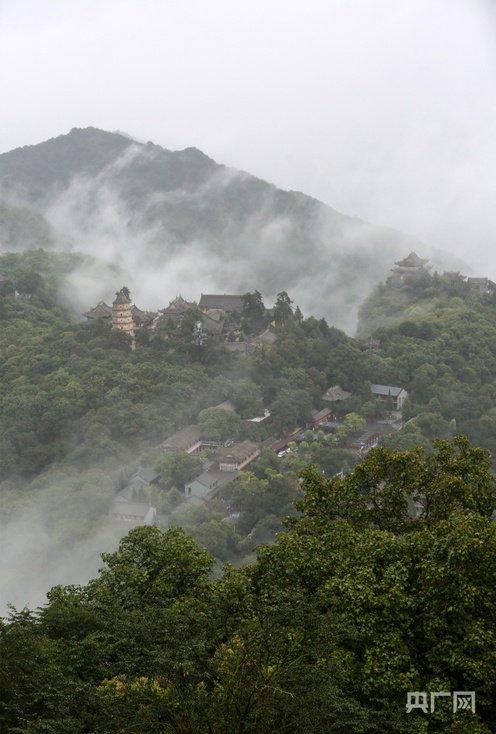 崆峒山云海景观（央广网发 吴希会 摄）