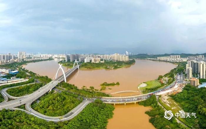 广西部分高温+局地大雨暴雨雷暴大风！ 接下来的天气有点“任性”  台风“贝碧嘉”将.......