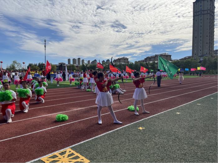 看，闪闪发光的青春！大庆市萨尔图区第二十一届中小学生运动会开幕！