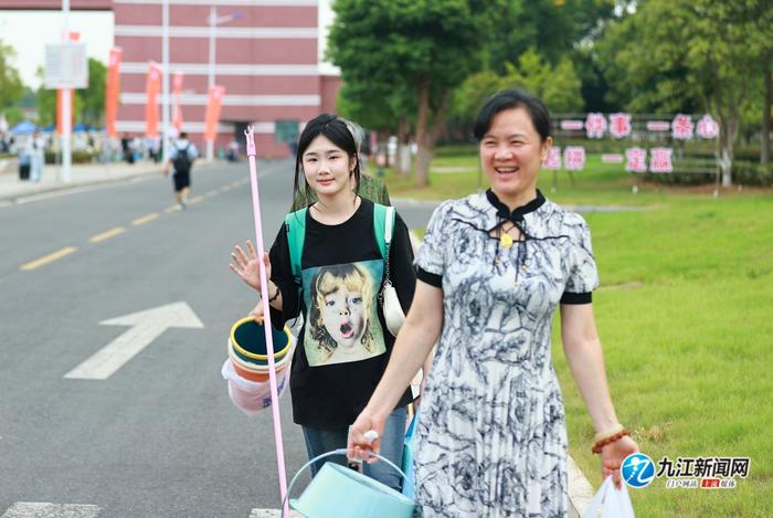 “你好，新同学！”共青城市11所大学迎来34600多名大一新生