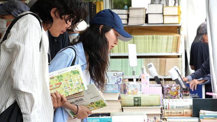 “我与地坛”北京书市开幕 Book fair held in Beijing