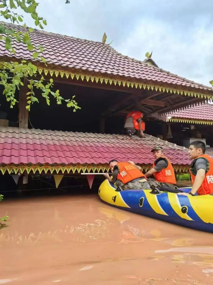 台风来袭，看人民子弟兵的忠诚与担当