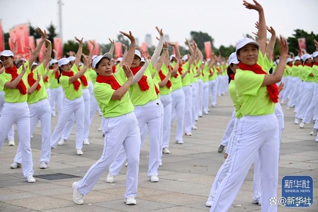 影像见证中华人民共和国成立75年体育辉煌