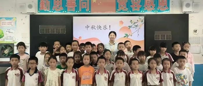 老房子里的小小彩画匠——西安市钟鼓楼博物馆走进雷寨小学