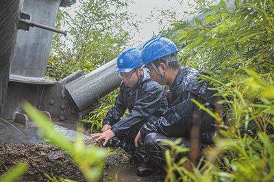 用爱和温情，为你遮风挡雨