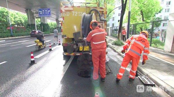 台风过后 ，江苏各地有序恢复生活生产秩序