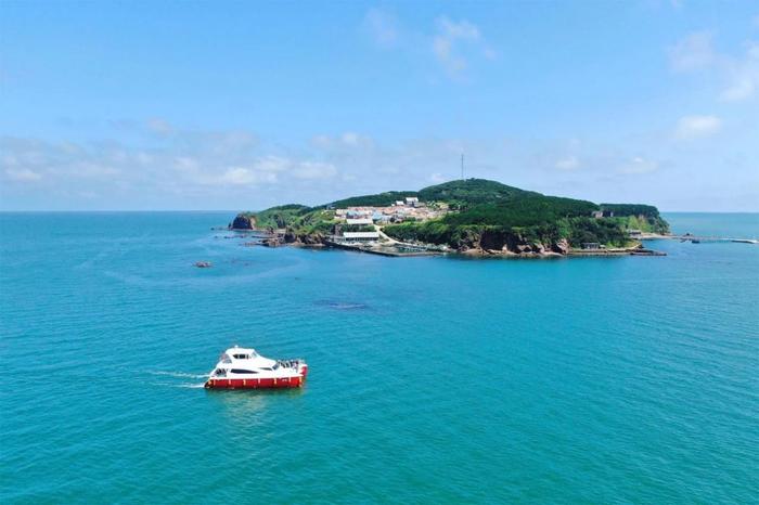 探索秋日海岛，来鸡鸣岛开启一场拥抱海天的自在之旅