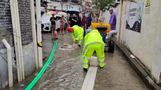 上海市中心这个老小区，近120户居民家中进水，经合力“抢救”已恢复