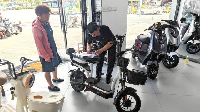 青浦区开展电动自行车锂电池安全免费检测活动