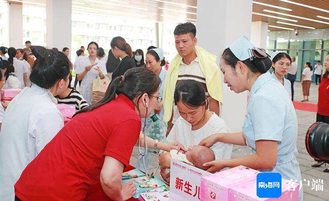 儋州市妇女儿童医院正式开业 专家现场为市民提供义诊服务