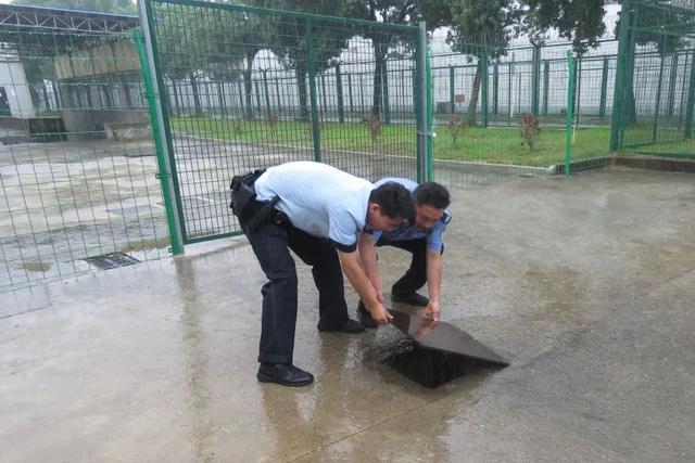 “贝碧嘉”刚走，“普拉桑”又来，面对组团式台风，看监狱民警如何应对？