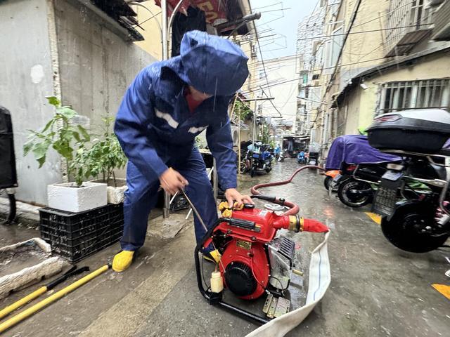 五里桥街道：他们和暴雨争分夺秒