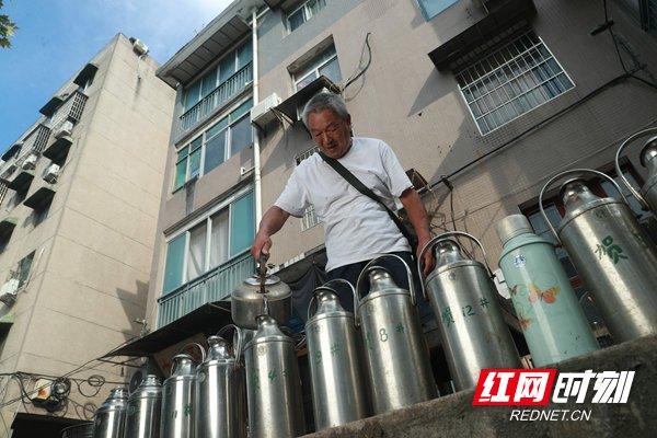 “十八总”的慢时光氤氲城市的乡愁丨人民路上原住民·湘潭篇