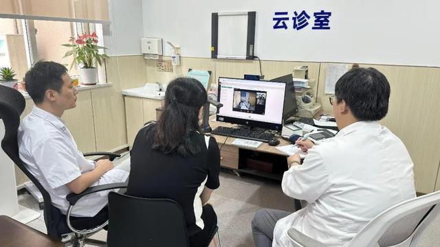 全国爱牙日，口腔云会诊，共筑口腔健康防线