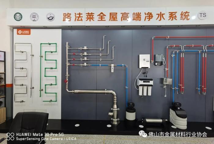 塞尔维亚是不锈钢枢纽市场?贝尔格莱德市中心有不锈钢管直饮水