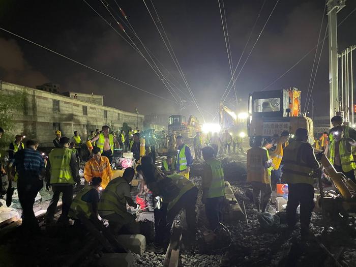 500多名铁路人连夜奋战新建汕头站开通运营