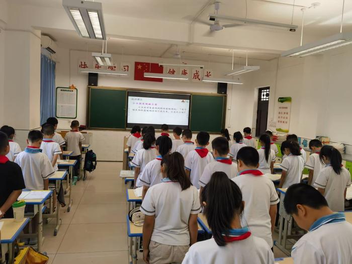 灞桥区官厅小学“九一八”纪念日主题教育活动