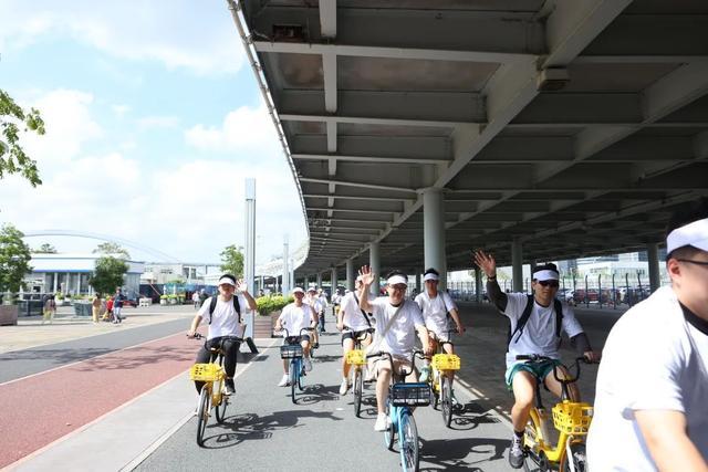 绿色出行 “申”情相约，“922世界无车日”骑行活动在黄浦滨江慢行示范区举行