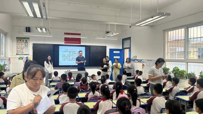 一墙一隅皆风景 润物无声绽芳华——未央区讲武殿小学“最美教室”“最美中队”评选活动