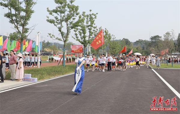 隆回县桃花坪街道中心学校：“五育并举”结硕果 田径赛场展风采