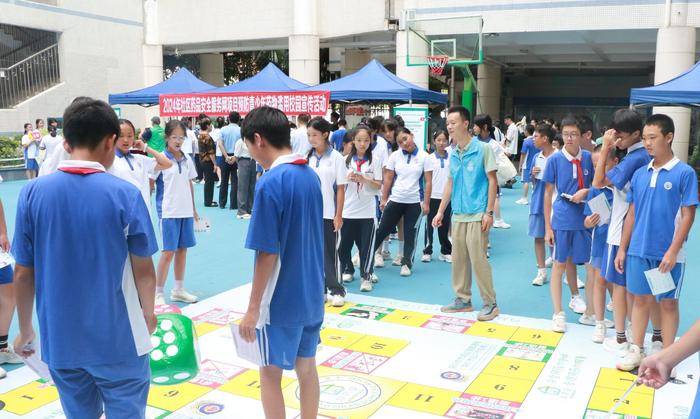 广东深圳：预防青少年药物滥用宣传进校园