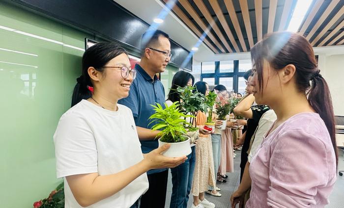 青蓝相接，匠心传承——合肥市建平实验小学卧云校区举行“青蓝工程”结对仪式