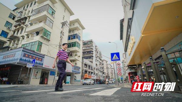 一座城的散文诗，一条路的鱼水情丨人民路上原住民·益阳篇