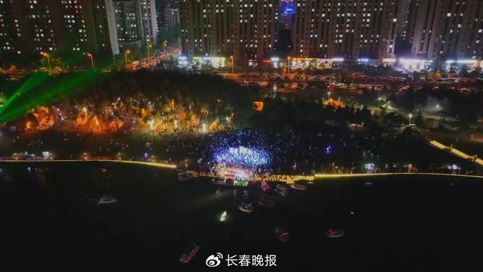 火爆出圈！现场超十万人欢歌、线上浏览量破亿、近百家媒体转发报道…