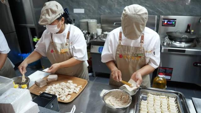 网红餐厅“出片”，美食美味“出挑”～快来徐泾解锁美食地图→