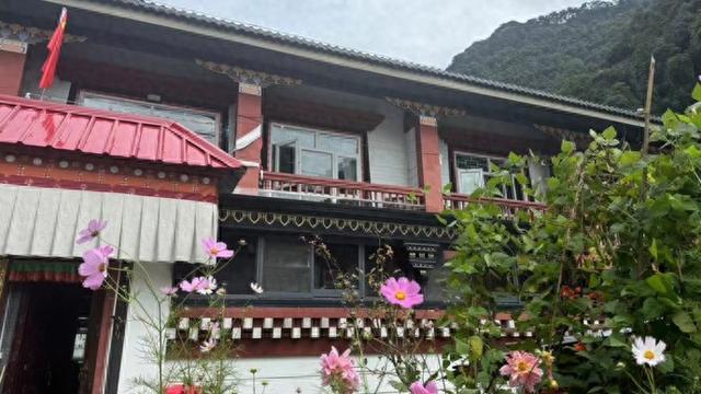 日喀则乡村旅游：两种民宿运营模式的探索与思考